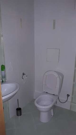 Апартаменты VGOSTI apartment COMFORT Минск Апартаменты с видом на озеро-25